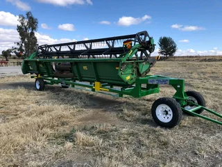 25vt John Deere 9252009 modelBaie goeie toestandR 220 000 &#43; btw 25vt TafelkarSplinternuut