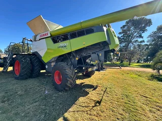 2023 Claas Lexion 7600339 kW &#43;- 800 uurGps auto steer Kamera op augerDik uitlaai pyp