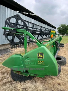 John Deere 630F HydraflexHak en stroop