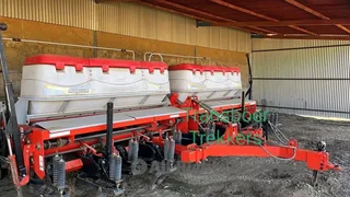 Prys verlaag !!Baie mooi Jumil 2017 model planter Min geplant en Plantgereed