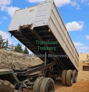 Prys verlaag 20 ton tipwaHet papiere7.1m lankR173 000&#43; btw