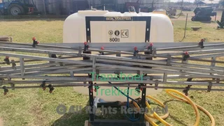 Prys verlaag !!2021 Soilmaster gifspuit 800L en 14m boomMet nuwe pomp opR39 000&#43; btw