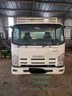 2021 Isuzu NPS 300 4×4105 000kmKom met beesraam