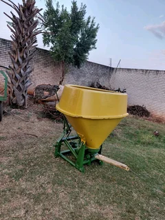 Vicon 850kg Strooier