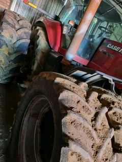 Case 310Jaar model 2009Met AutosteerUre 7200