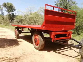 7 ton Platbak Plaaswa5.3m lank - Sterk aste