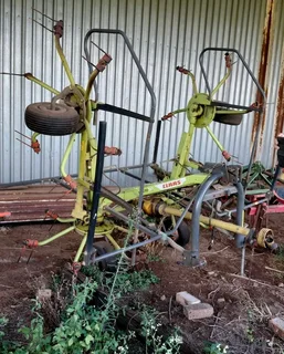 Claas Volto 55 Tedder