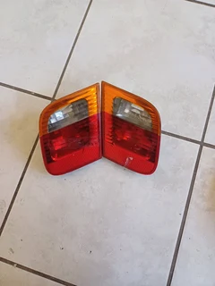 BMW 3 SERIES E46 SEDAN INNER TAILLIGHTS 1998 1999 2000 2001 MODEL