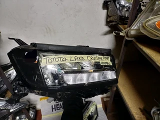 TOYOTA LANDCRUISER LC300 RIGHT NORMAL HEADLIGHT 2022 2023 2024 MODEL
