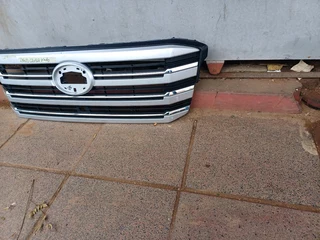 TOYOTA LAND CRUISER LC300 FRONT GRILL 2022 2023 2024  MODEL