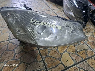 Mercedes Benz S-class W221 Right Xenon Headlight 2007 2008 2009  Model