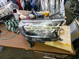 MERCEDES BENZ E CLASS W11 LEFT HEADLIGHT 2001 2002 2003 2004 2005 2006 2007 2008 2009 MODEL