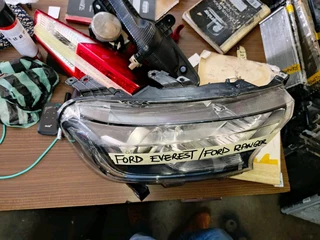 MERCEDES BENZ E CLASS W11 LEFT HEADLIGHT 2001 2002 2003 2004 2005 2006 2007 2008 2009 MODEL