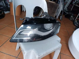AUDI A4 B8 PREFACE LEFT COMPLETE XENON HEADLIGHT 2008 2010 2011 2012  MODEL