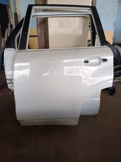 SUBARU FORESTER BACK LEFT DOOR 2014 2015 2016 2017 2018 MODEL