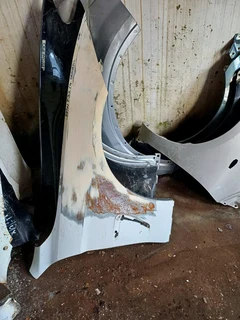 BMW 5 SERIES F10 F11 528i 535i  550i RIGHT FENDER 2011 2012 2013 2014 2015 2016 2017  MODEL