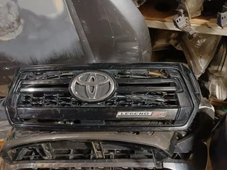TOYOTA HILUX GD6 LEGEND 50 FRONT GRILL