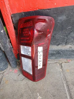 ISUZU D-MAX RIGHT NORMAL TAILLIGHT TOYOTA COROLLA CROSS LEFT OUTER TAILLIGHT