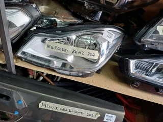 MERCEDES BENZ W204 FACELIFT NORMAL HEADLIGHTS