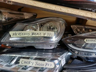 MERCEDES BENZ W204 FACELIFT NORMAL HEADLIGHTS