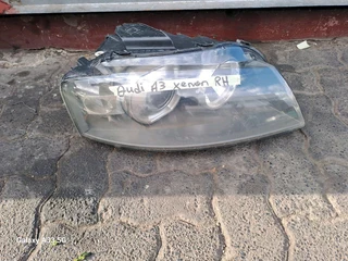 Audi A3 S3 Right Xenon Headlight 2005 2006 2007 2008 2009 2010 2011 2012 2013 Model