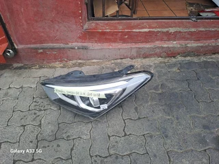 HYUNDAI SANTA FE LEFT HEADLIGHT 2015 2016 2017 2018 MODEL