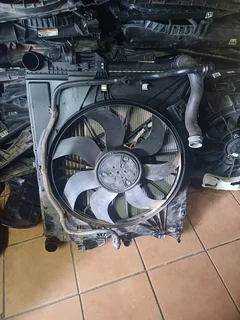 Mercedes Benz Vito W447 V Class Radiator Set 2016 2017 2018 2019 2020 2021 2022 2023 Model