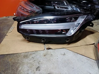 Volvo Xc90 Xc-90 Left Fu Led Headlight 2017 2018 2019 2020 2021 2022 2023 2024 Model
