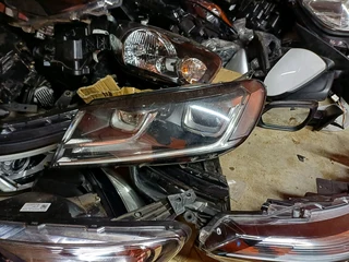 Vw Touareg Left Xenon Led Headlight 2015 2016 2017 Model