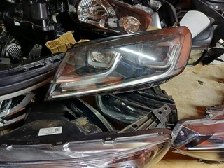 VW TOUAREG LEFT XENON LED HEADLIGHT 2015 2016 2017 MODEL