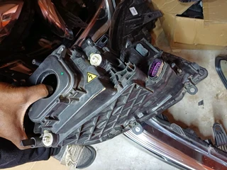 VW TOUAREG LEFT XENON LED HEADLIGHT 2015 2016 2017 MODEL