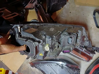 VW TOUAREG LEFT XENON LED HEADLIGHT 2015 2016 2017 MODEL