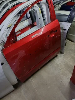 JAGUAR E-PACE X540 FRONT LEFT DOOR 2017 2018 2019 2020 2021 2022 2023 2024 MODEL