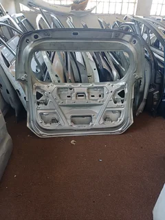 TOYOTA RUSH TAILGATE 2018 2019 2020 2021 2022 2023 2024 MODEL