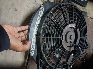 HYUNDAI GRAND STAREX RADIATOR FAN 2007 2008 2009 2010 2011 2012 MODEL