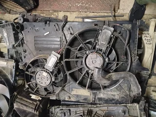 Audi Q7 Sq7 Radiator Set 2007 2008 2009 2010 2011 2012 2013 2014 2015 Model