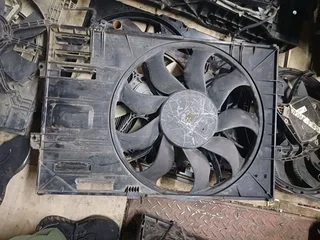 VW TRANSPORTER T6 CARAVELLE RADIATOR FAN