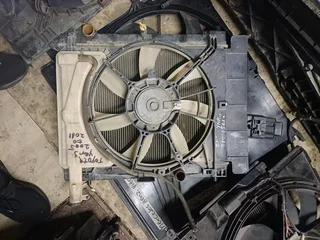 Toyota Yaris Radiator Fan And Radiator 2005 2006 2007 2008 2009 2010 2011 Model