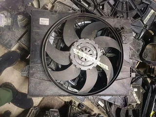 Mercedes Benz Ml Class Ml164 W164 W251 Radiator Fan  2006 2007 2008 2009 2010 2011 2012 2013 Model