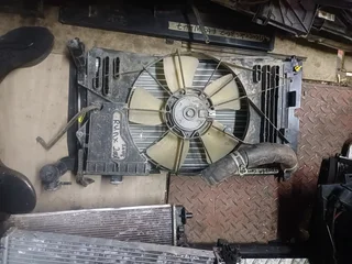 Toyota Corolla E120 Radiator And Radiator Fan 2002 2003 2004 2005 2006 2007 2008 Model