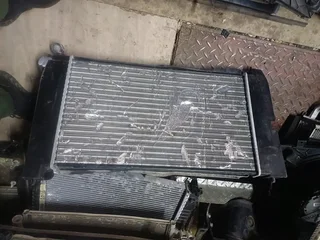 TOYOTA COROLLA E120 RADIATOR AND RADIATOR FAN 2002 2003 2004 2005 2006 2007 2008 MODEL