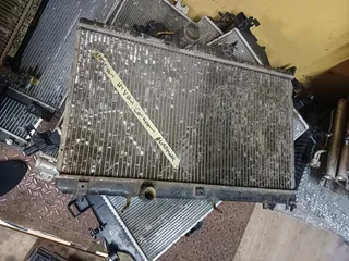 Nissan Urvan Caravan Automatic Radiator