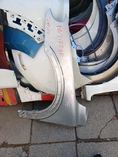 Volvo Xc70 Cross Country Left Fender  2007 2008 2009 2010 2011 2012 2013 2014 2015 2016 Model