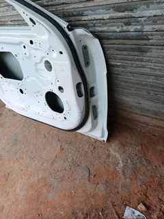 JAGUAR XF X260 FRONT LEFT DOOR 2016 2017 2018 2019 2020 2021 2022 2023 MODEL