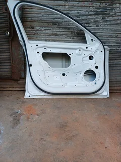 JAGUAR XF X260 FRONT LEFT DOOR 2016 2017 2018 2019 2020 2021 2022 2023 MODEL