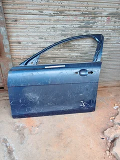 JAGUAR XE X760 FRONT LEFT DOOR 2014 2015 2016 2017 2018 2019 2020 2021 2022 2024 MODEL