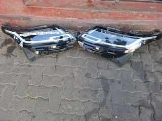 Land Rover Range Rover Velar L560 Xenon Led Headlights 2018 2019 2020 2021 2022 2023 2024 Model