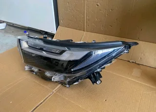 TOYOTA RAV 4 LEFT LED HEADLIGHT 2022 2023 2024 2025 MODEL