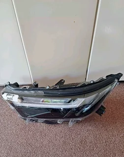 TOYOTA RAV 4 LEFT LED HEADLIGHT 2022 2023 2024 2025 MODEL