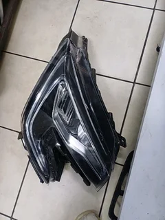 Mahindra Xuv700 Right Led Headlight 2024 2025 Model